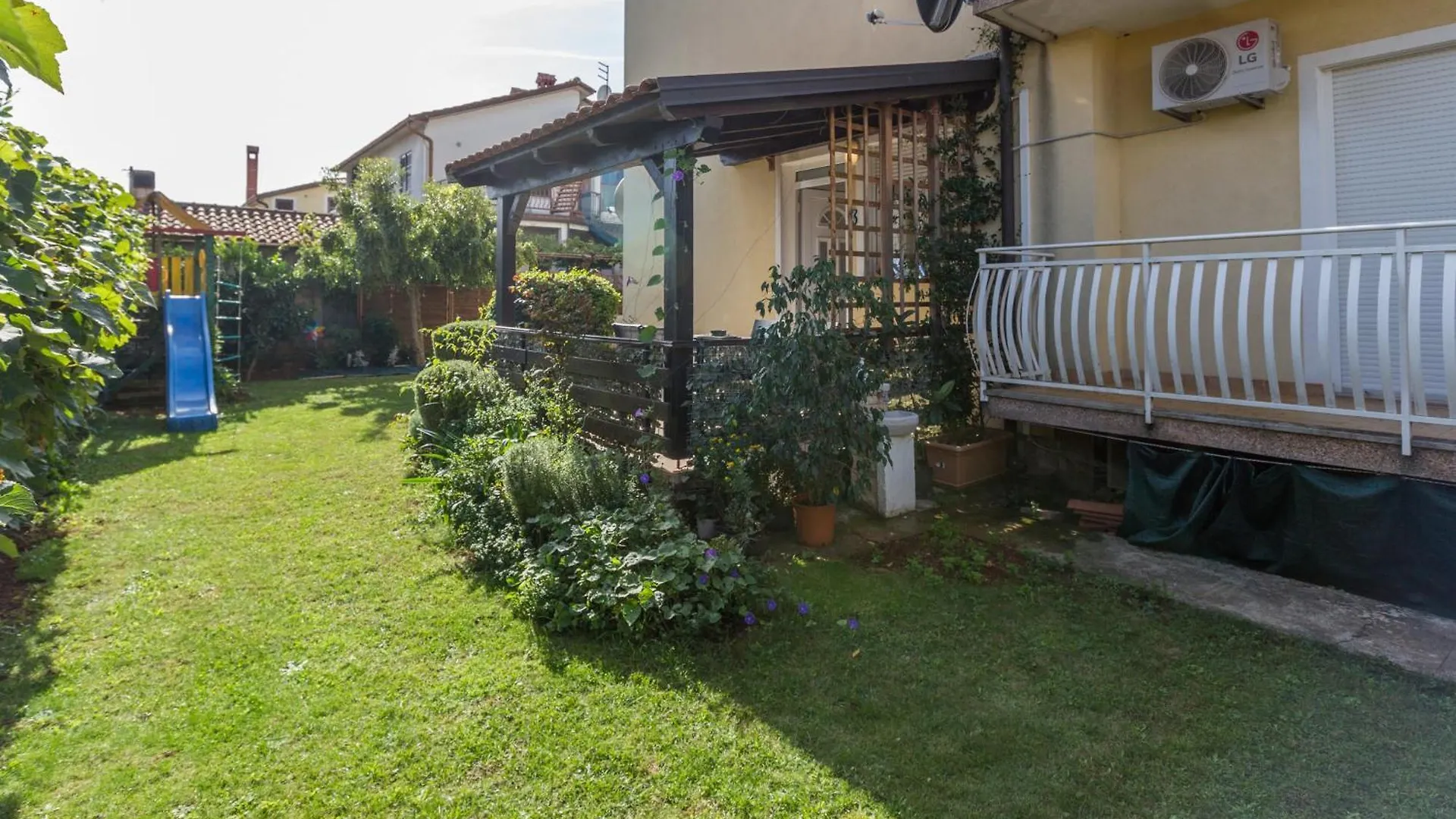 Trbovic Apartments Peaceful Stay With Free Parking, Pet-Friendly, And Bike Storage In Umag Croatia