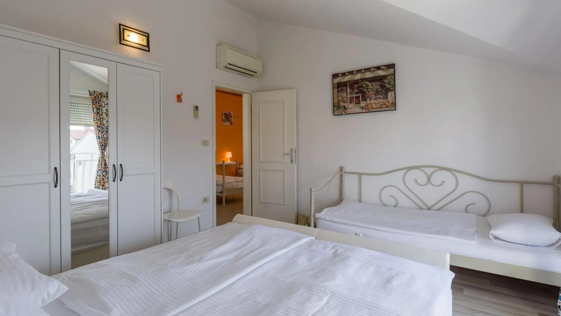 Trbovic Apartments Peaceful Stay With Free Parking, Pet-Friendly, And Bike Storage In Umag