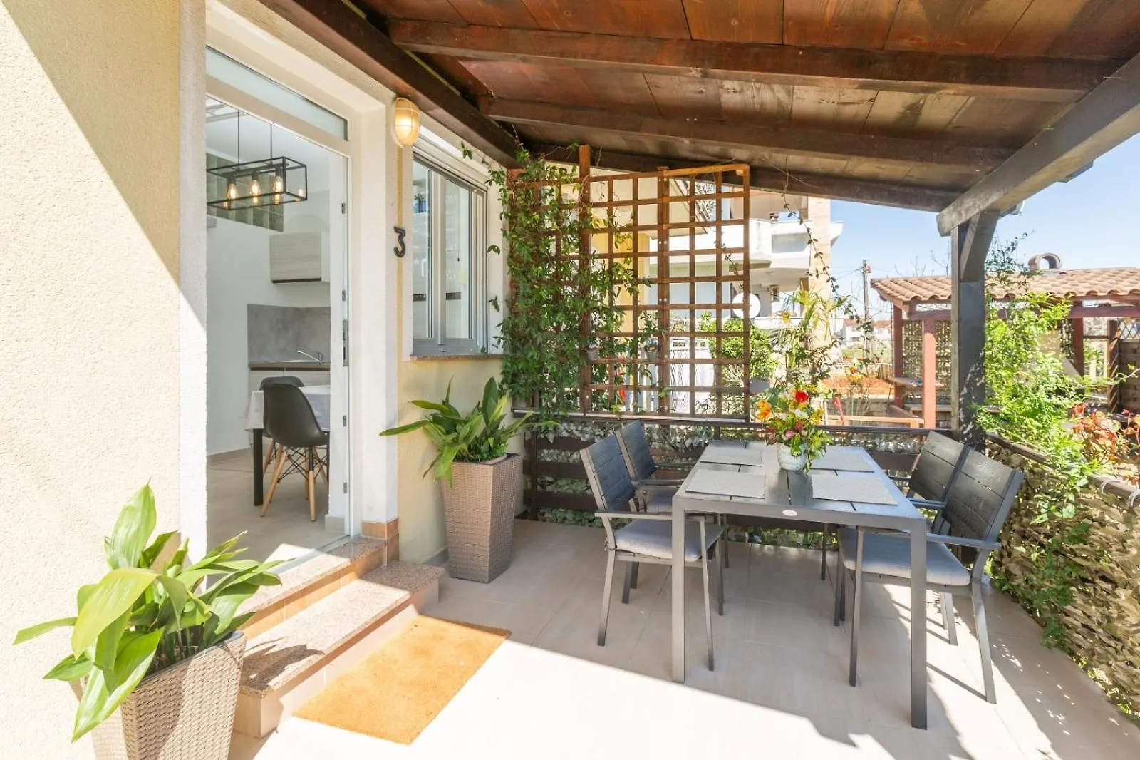 Trbovic Apartments Peaceful Stay With Free Parking, Pet-Friendly, And Bike Storage In Umag