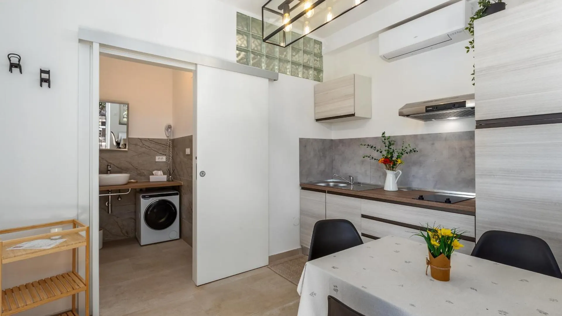 Trbovic Apartments Peaceful Stay With Free Parking, Pet-Friendly, And Bike Storage In أوماغ